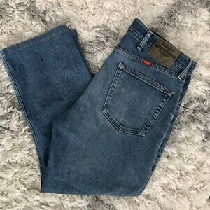 Wrangler Denim Jeans pants 34 X 30 paint stains Bootcut